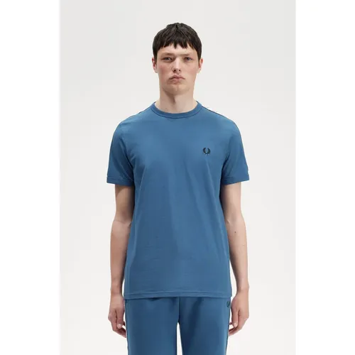 Tops > T-Shirts - - Fred Perry - Modalova