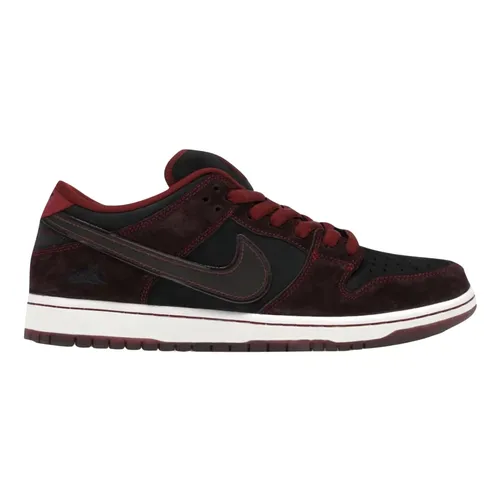 Nike - Shoes > Sneakers - Red - Nike - Modalova