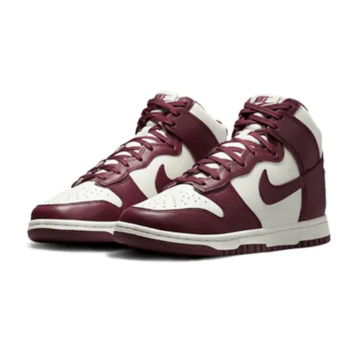 Nike - Shoes > Sneakers - Red - Nike - Modalova