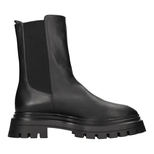 Shoes > Boots > Chelsea Boots - - Stuart Weitzman - Modalova