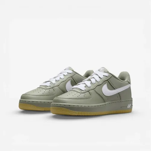 Nike - Shoes > Sneakers - Green - Nike - Modalova