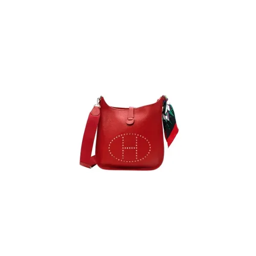 Pre-owned > Pre-owned Bags > Pre-owned Cross Body Bags - - Hermès Vintage - Modalova
