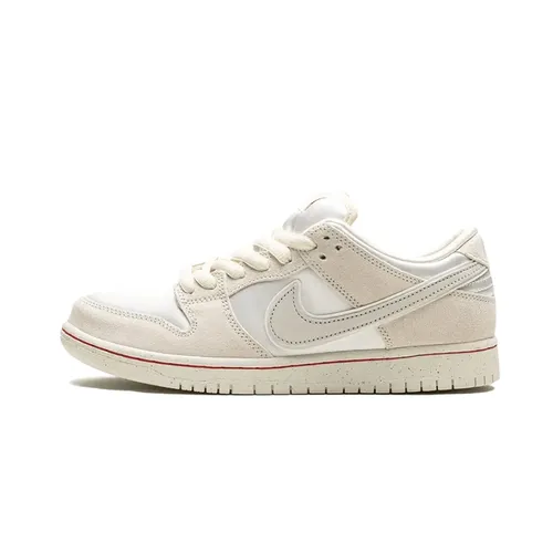 Nike - Shoes > Sneakers - Beige - Nike - Modalova