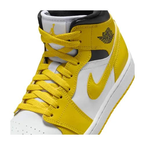 Nike - Shoes > Sneakers - Yellow - Nike - Modalova