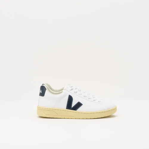 Veja - Shoes > Sneakers - White - Veja - Modalova