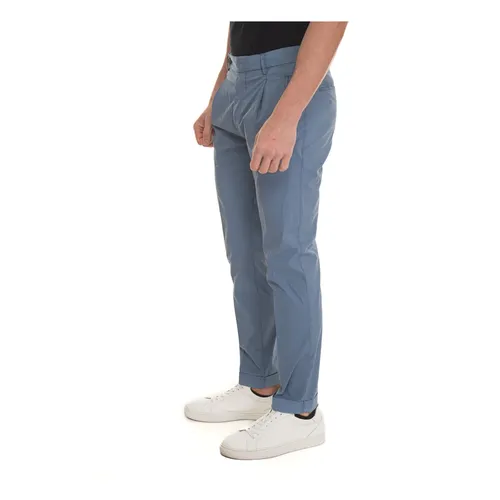 Trousers > Chinos - - Berwick - Modalova