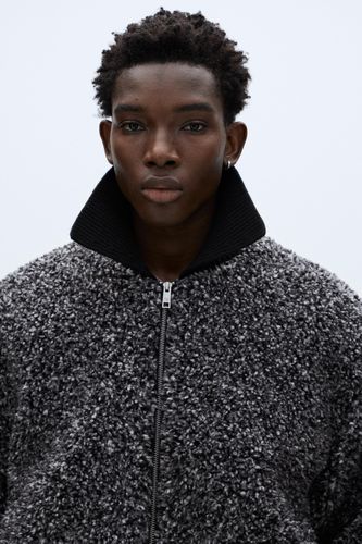 F/2ba94707bc1c/cad2346c4e1b/07701528070-A2M/07701528070-A2M.jpg?ts=1762964760936" - Apparel & Accessories > Clothing > Outerwear > Coats & Jackets - Modalova