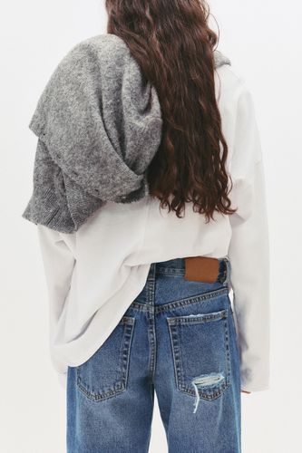 Pullandbear.net/assets/public/d67b/6552/c7ad47abb27b/5c55d8818293/07687327427-A2M/07687327427-A2M.jpg?ts=1758284509577" - Apparel & Accessories > Clothing > Pants - Modalova