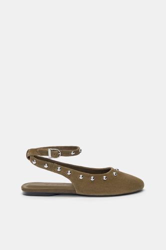 Ballerines Cuir À Clous Et Bride - Pull&Bear - Modalova