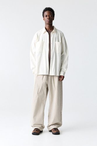 Pantalon Style Pyjama À Rayures Fines - Pull&Bear - Modalova
