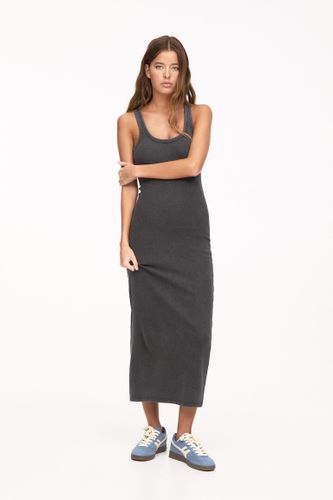 Robe Midi À Bretelles Côtelée - Pull&Bear - Modalova