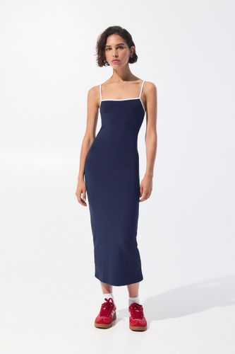 Robe Midi Bretelles Fines Cut Out - Pull&Bear - Modalova