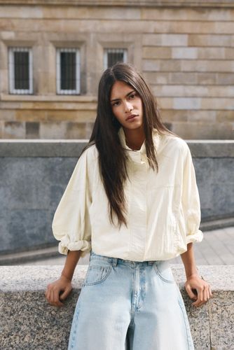 Veste Courte À Col Montant - Pull&Bear - Modalova