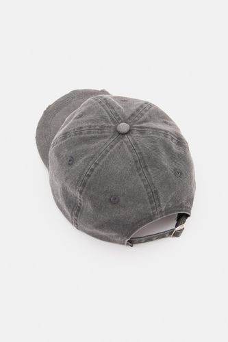 D5d/057641fbbdef/e6644822cdc0/07930519802-A3M/07930519802-A3M.jpg?ts=1750416421530" - Apparel & Accessories > Clothing Accessories > Hats - Modalova