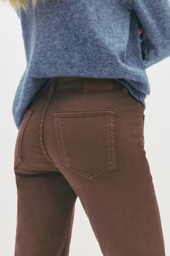 A2M.jpg?ts=1759330865573" - Apparel & Accessories > Clothing > Pants - Modalova