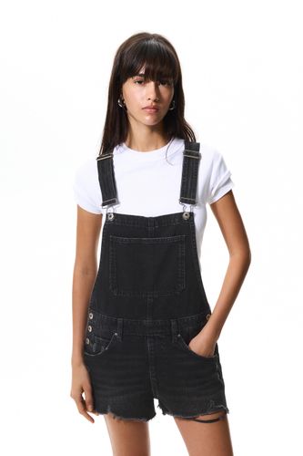 Salopette Courte En Jean Déchirée - Pull&Bear - Modalova