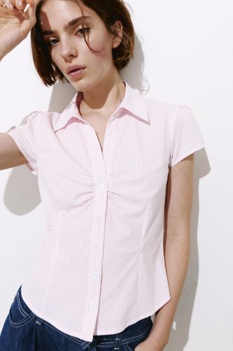 Chemise Ajustée À Manches Courtes - Pull&Bear - Modalova