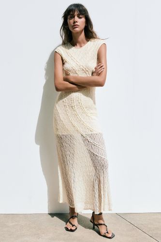 Robe Midi Fourreau En Dentelle - Pull&Bear - Modalova