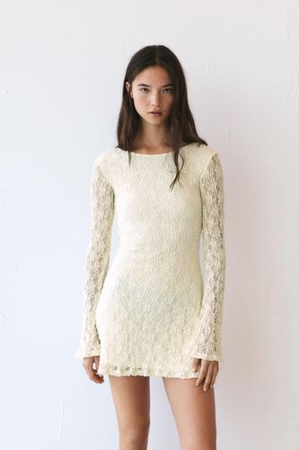 Robe Courte En Dentelle À Manches Longues - Pull&Bear - Modalova