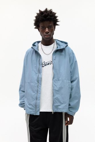 Veste Imperméable Légère À Capuche - Pull&Bear - Modalova