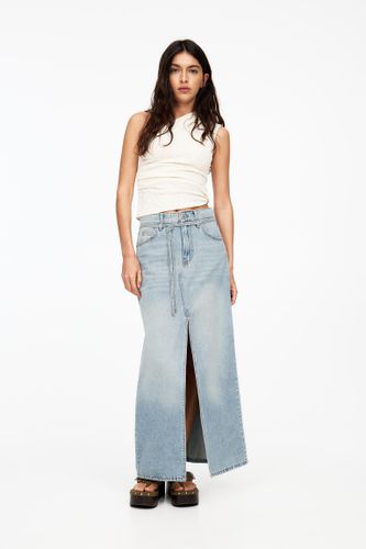 Jupe Midi Denim Avec Ceinture - Pull&Bear - Modalova