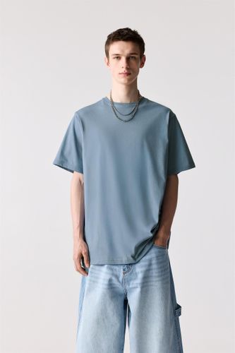 T-Shirt À Manches Courtes Basique En Coton - Pull&Bear - Modalova