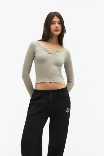 T-Shirt Côtelé Boutonné - Pull&Bear - Modalova