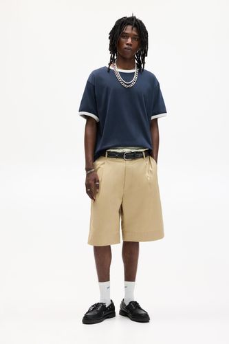 Bermuda Habillée Avec Pinces - Pull&Bear - Modalova