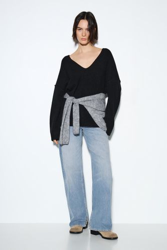 A3M.jpg?ts=1763646714013" - Apparel & Accessories > Clothing > Shirts & Tops - Modalova