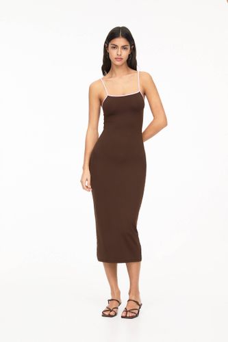 Robe Midi Bretelles Fines Cut Out - Pull&Bear - Modalova
