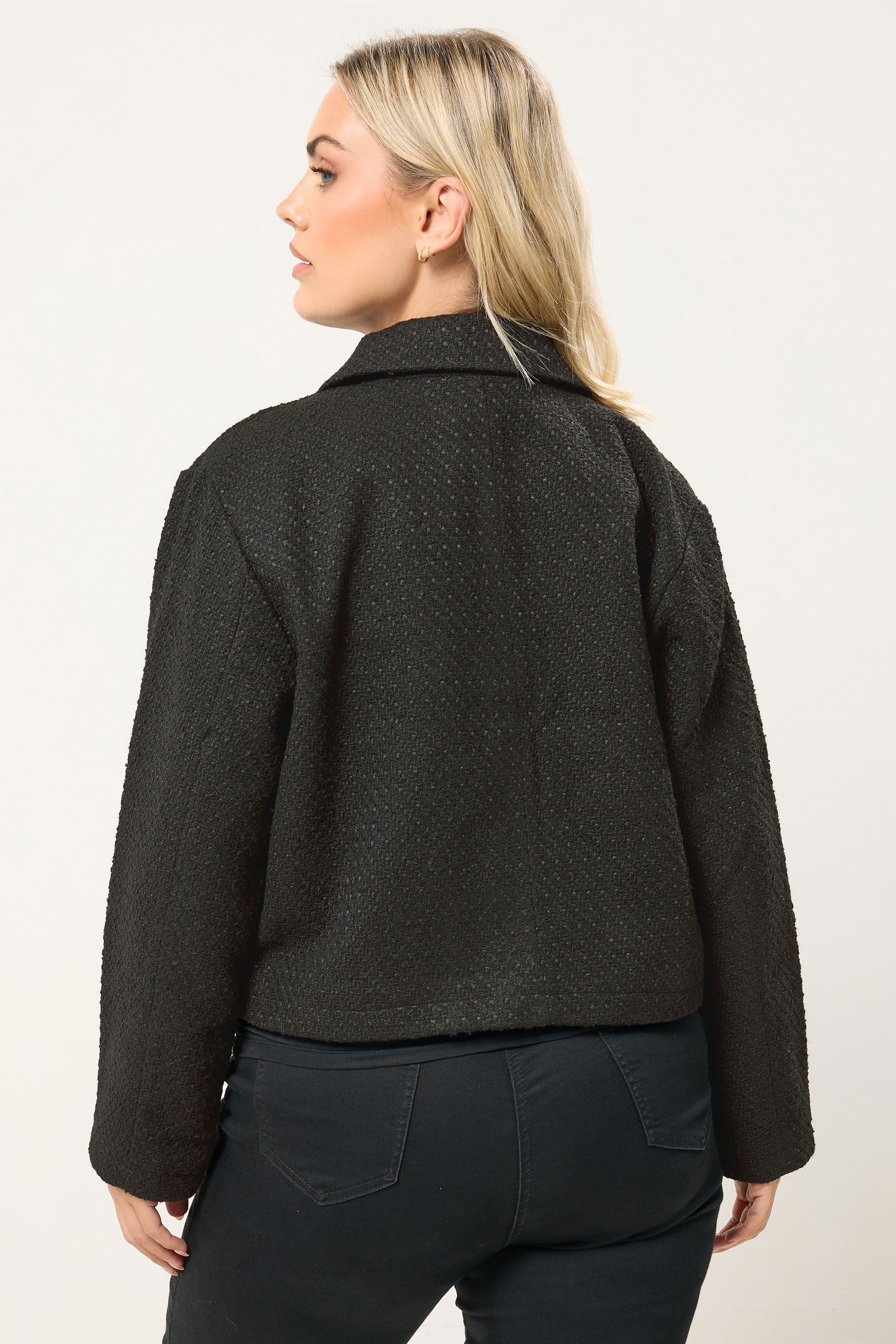Veste Noire Texturée Bouclée À Boutons Size 46 - Yours - Modalova