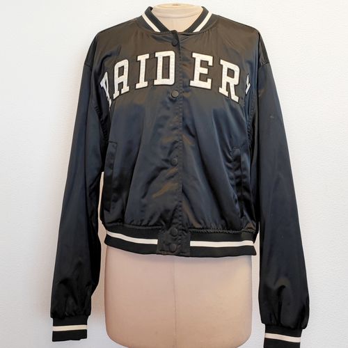 Mitchell & Ness Las Vegas Raiders NFL Heavyweight Satin Jacket in Black, Men's at Urban Outfitters