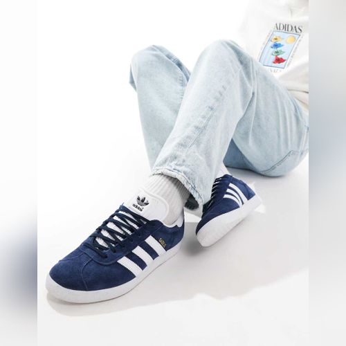 Resultats de la recherche adidas originals gazelle baskets bleu marine 48125118798599 Modalova