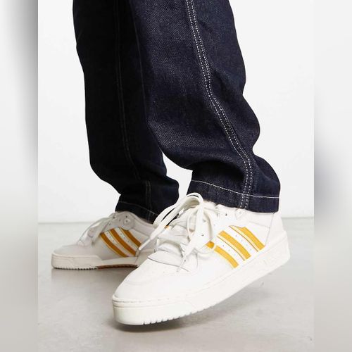 Baskets Basses Adidas Originals Modalova
