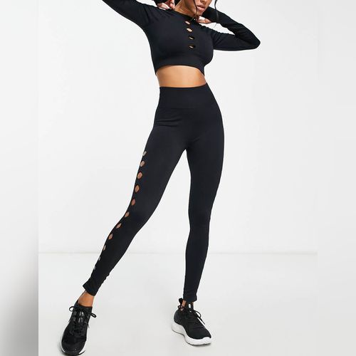 Résultats de la recherche  “hiit-legging-de-sous-v-tement-gris-48125123118775”